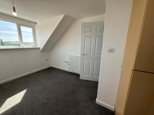 2 bed Apartment to rent Image 12