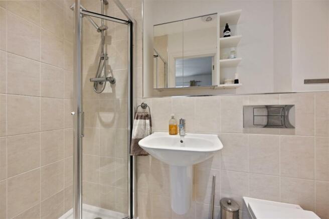 WH - 33 Damson Way - Ensuite3 (1).JPG