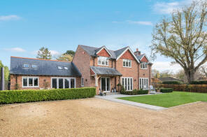 Bramleys, North Weirs, Brockenhurst SO42 7QA