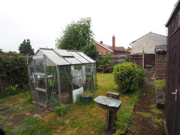 Enclosed Rear Garden 092