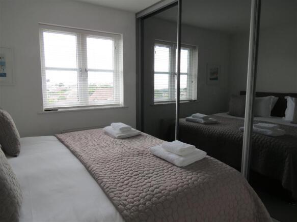 Bedroom: