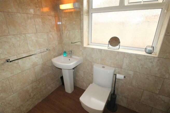 En Suite Bathroom/Wc