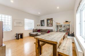 44, Chilton Street, London E2 6DZ