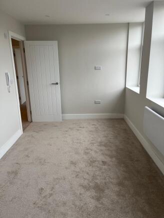 1 bed Apartment to rent Image 10
