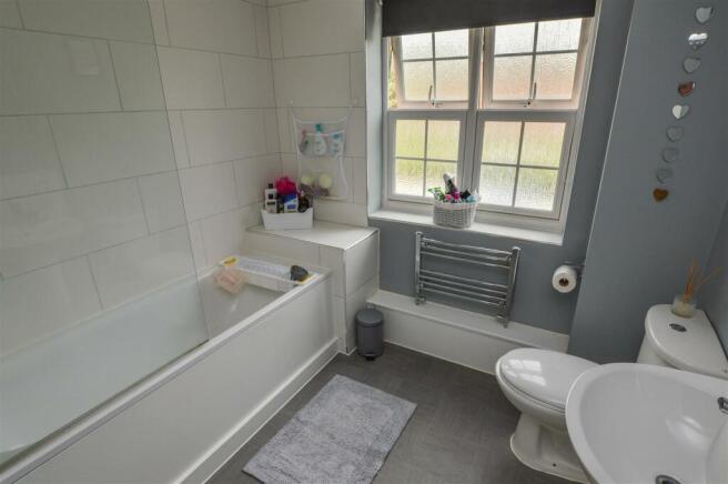 Bathroom (New).jpg