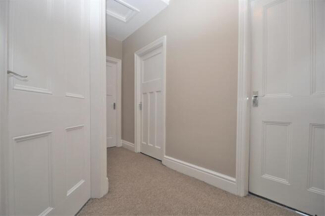 3 bed Terraced to rent Image 10