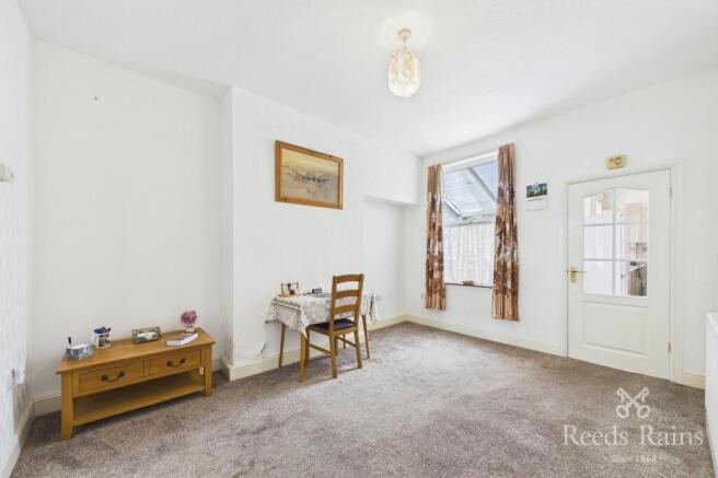 2 bed Terraced for sale Image 6