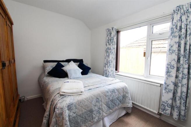 BEDROOM 4.jpg