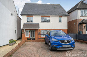 Flat 3, 21 Aragon House, Yeovil Road, Farnborough GU14 6EX