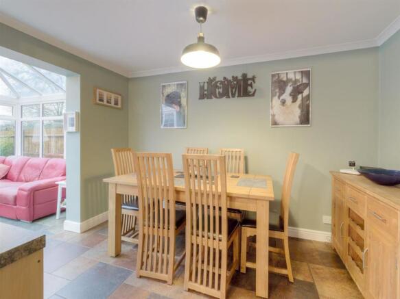 Dining room.jpg