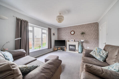 Pield Heath Avenue, Uxbridge
