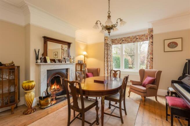 The Avenue 10 Dining Room-1.jpg
