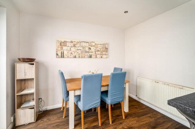 3 bed Semi-Detached for sale Image 9