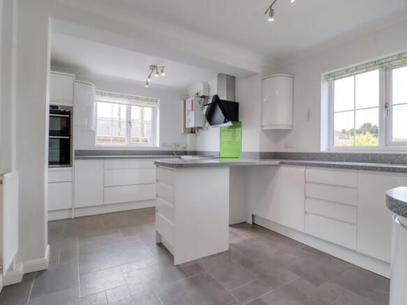 Kitchen EweMove Swindon South