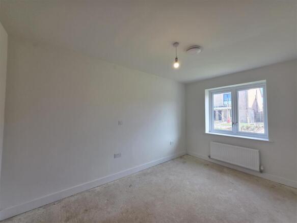 2 bed Semi-Detached Bungalow for sale Image 5