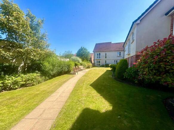 1 bed Flat for sale Image 5