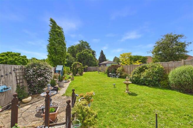 Buckskin Lane, Basingstoke, Hampshire, RG22 photo 4