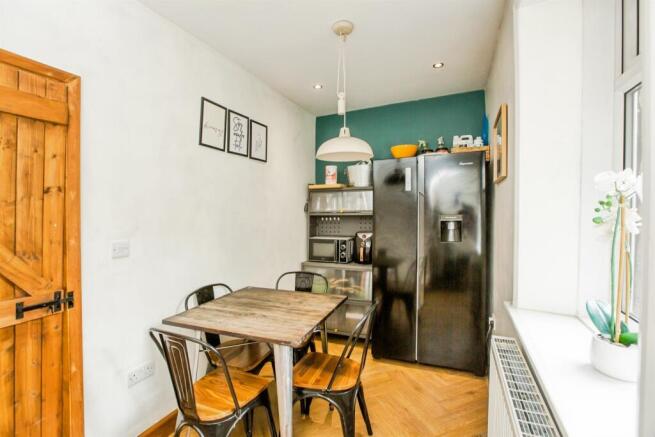 3 bed Terraced for sale Image 6