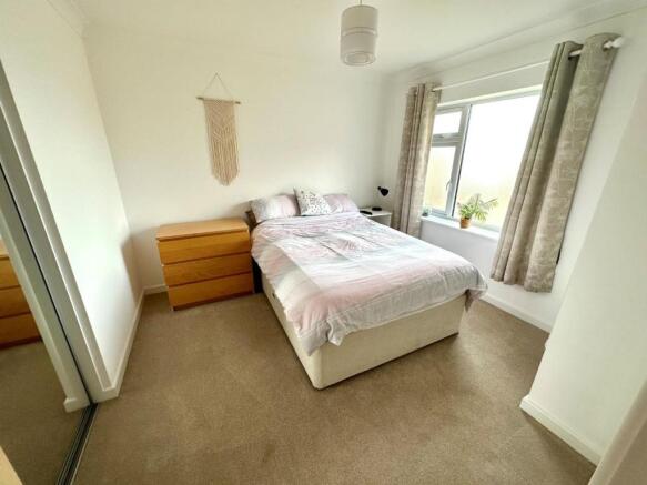 Bedroom 4.jpg