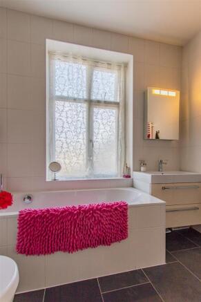 Orchard Crescent 8-9.jpg