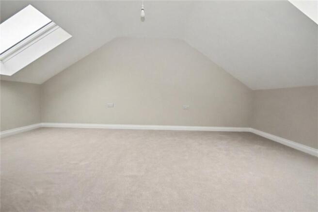 4 bed Detached for sale Image 6