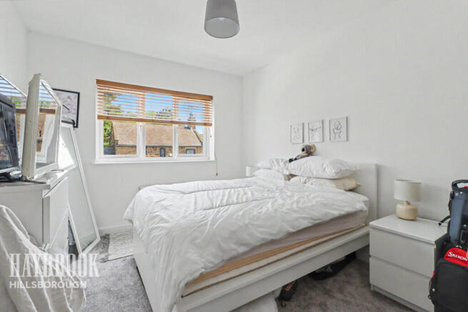 4 bed Detached for sale Image 10