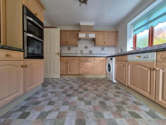 2 bed Detached Bungalow for sale Image 6