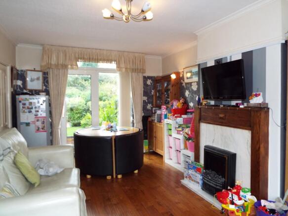 Lounge/Dining Room