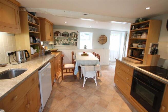 Kitchen / Dining Roo