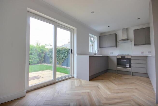 4 bed Terraced for sale Image 5
