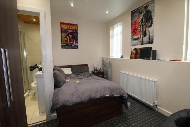 6 bed Terraced to rent Image 10