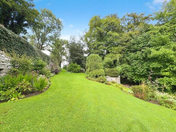 2 bed Duplex for sale Image 5