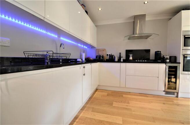Kitchen 4