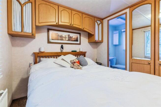2 bed Bungalow for sale Image 11