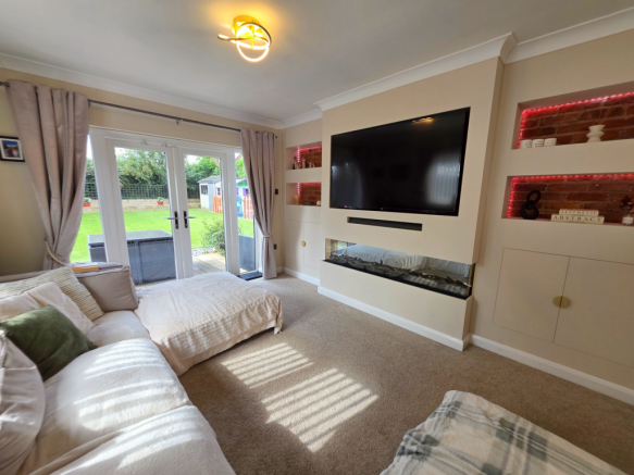 4 bed Detached for sale Image 10