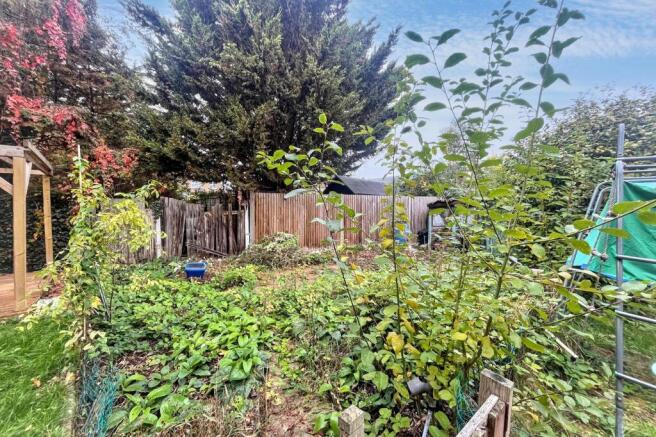 17 Clive Court, Surbiton, London KT6 7PU
