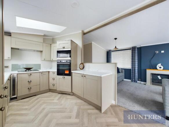 2 bed Park Home for sale Image 6