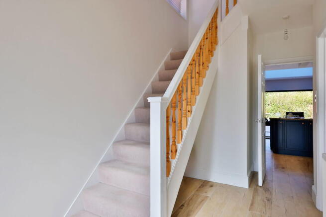 4 bed Semi-Detached for sale Image 9