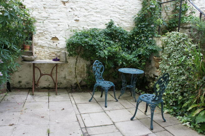 Photo 10