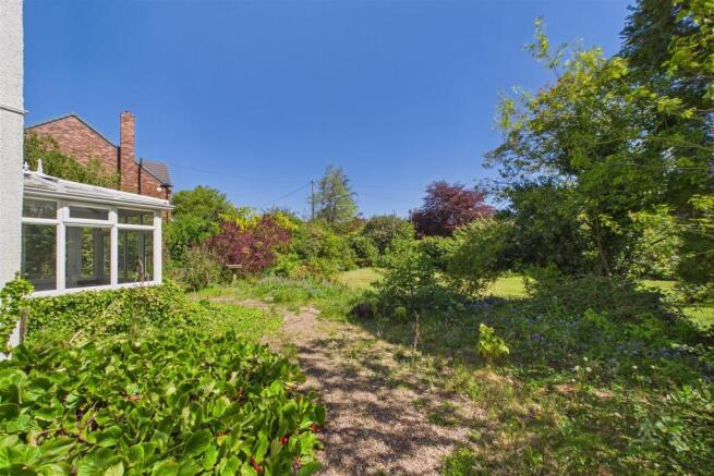 Brizlincote Lane, Burton-On-Trent photo 4
