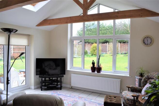 GARDEN ROOM