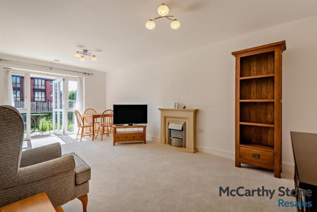 8690246-interior09-800.jpg