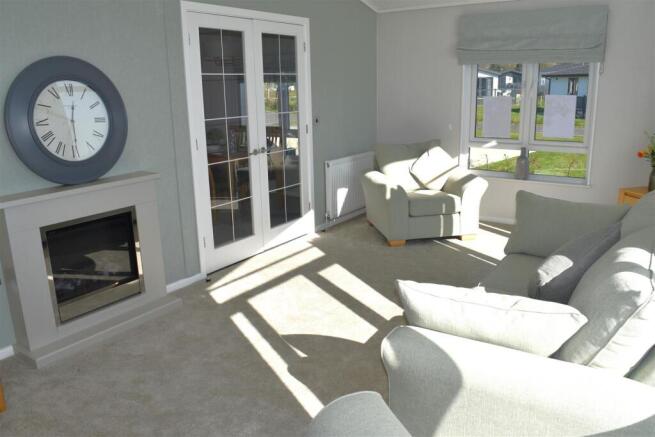 2 bed Park Home for sale Image 8