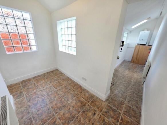 2 bed Terraced for sale Image 9