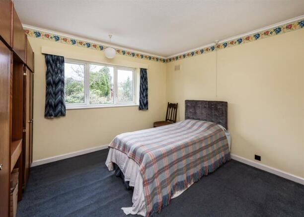 14 Peterdale Drive-bed2.jpg