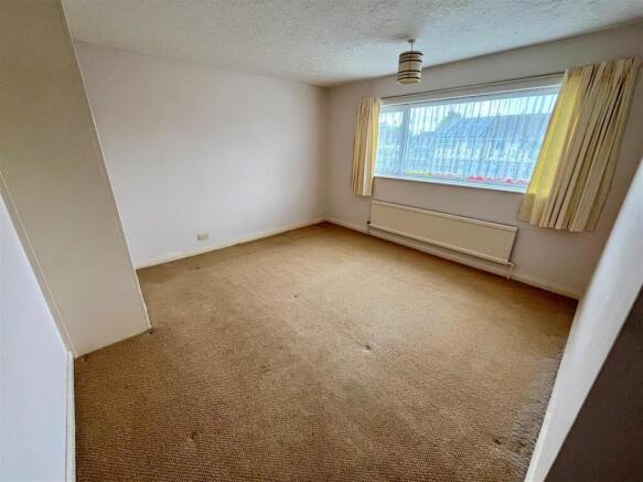 3 bed Terraced for sale Image 6