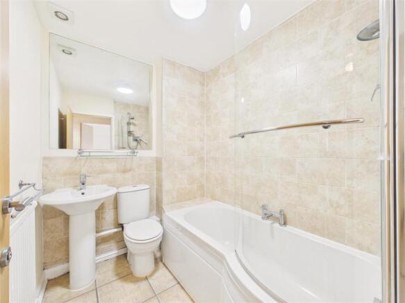 2 bed Apartment for sale Image 7