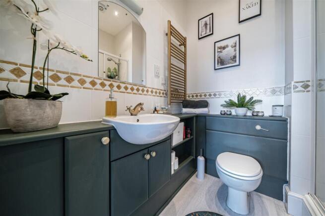 En-Suite Shower Room.jpg