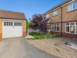 19, Turnstone Drive, Quedgeley, Gloucester GL2 4XA