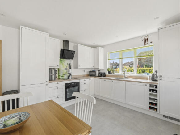 2 bed Detached Bungalow for sale Image 5